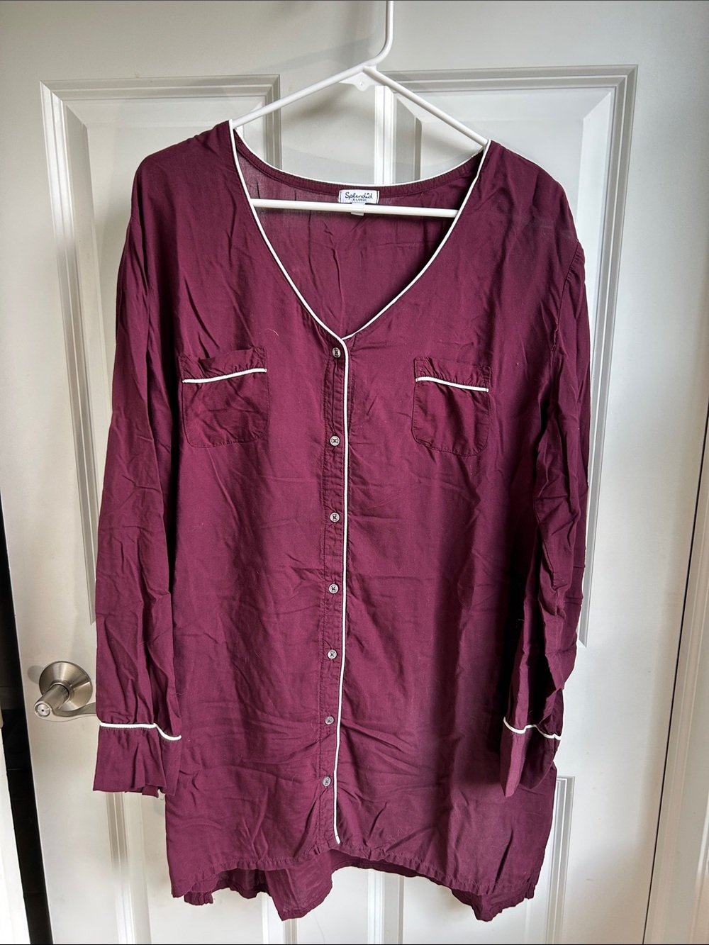 Splendid Burgundy Button-Front Tunic with Contrast Piping